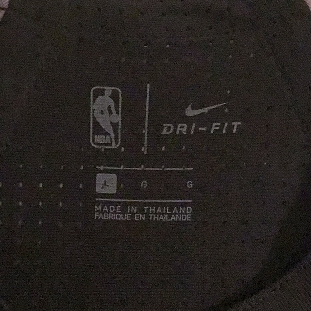NIKE, VINTAGE, WARRIORS JERSEY 💯 - Picture 6 of 6